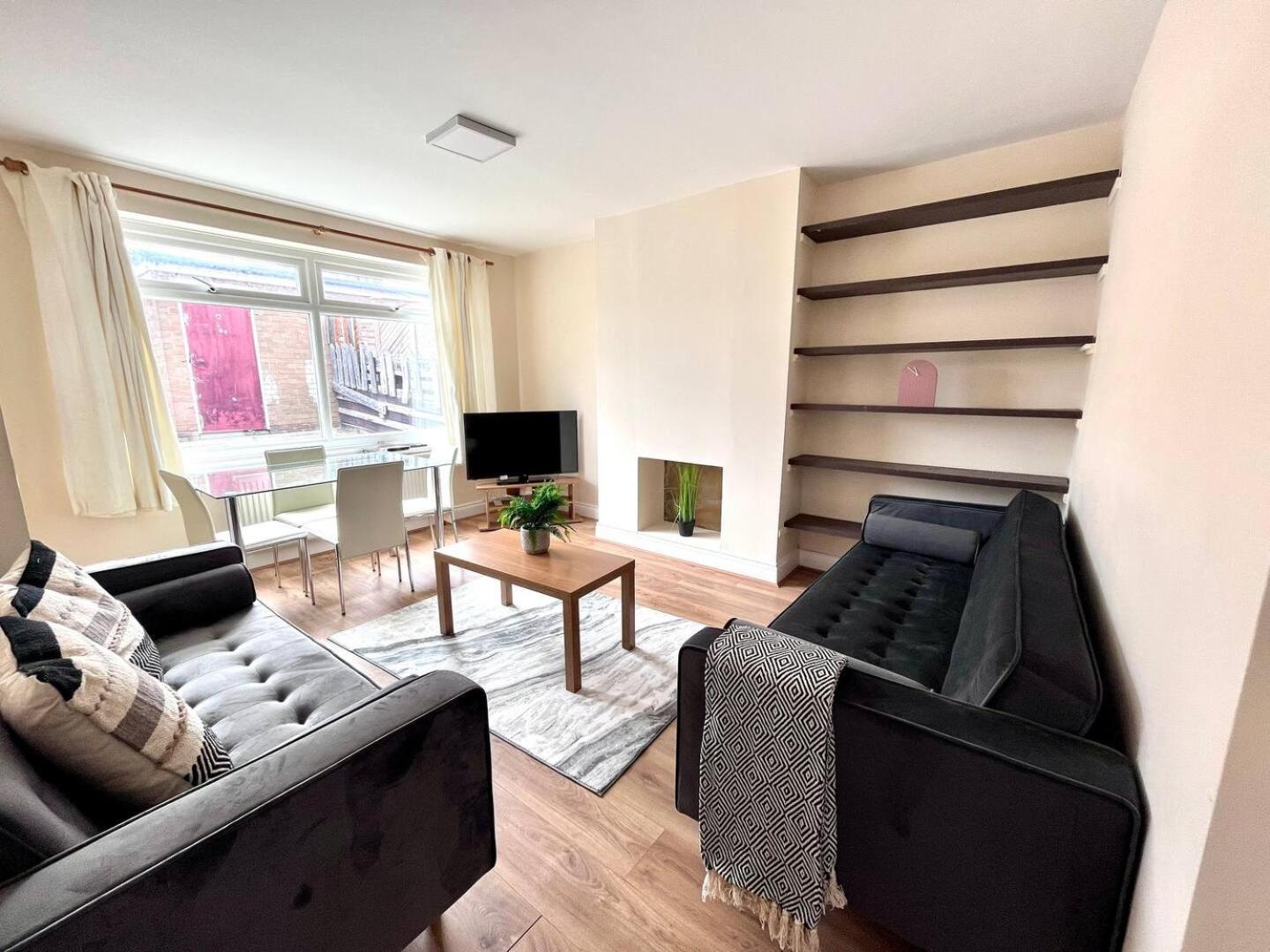 Central 4 Bedroom House With Driveway Newcastle upon Tyne Exterior foto